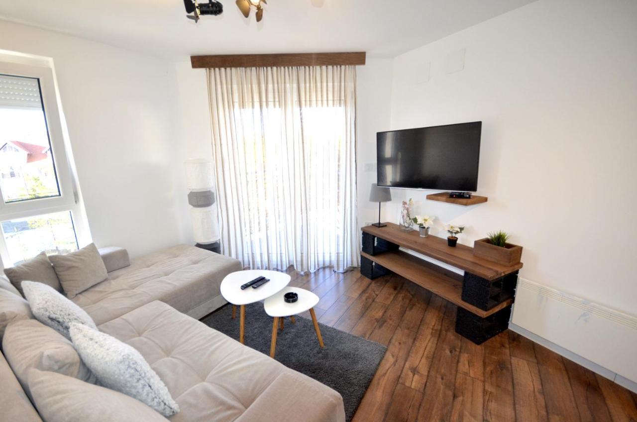 C L E A N&C O Z Y Apartmani Дивчибаре Экстерьер фото